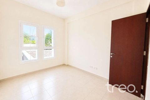 Villa en Arabian Ranches, Dubai, 3 dormitorios, 236.07 m², № 120173 - foto 6