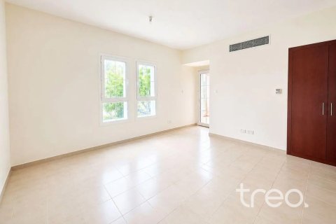 Villa en Arabian Ranches, Dubai, 3 dormitorios, 236.07 m², № 120173 - foto 8