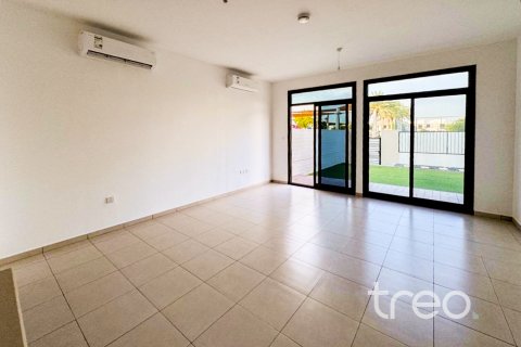 تاون هاوس في Zahra Townhouses, Town Square, دبي 4 غرف نوم, 225.1 م² رقم 120168 - صورة 2