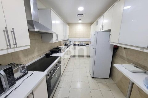 Снять в аренду квартиру в Дубай Марине, Дубай: 4 спальни, 228м², № 22921 - фото 4