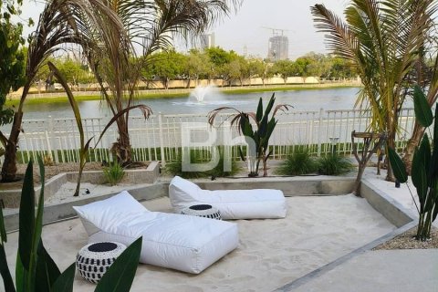 Villa in Dubai 5 bedrooms, 548 sq.m. № 57361 - photo 11