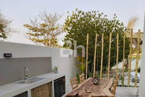 Villa in Dubai 5 bedrooms, 548 sq.m. № 57361 - photo 2