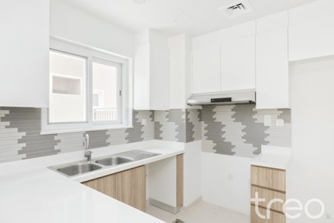 Adosado en Villanova, Dubai Land, Dubai, 4 dormitorios, 209.22 m², № 134523 - foto 7