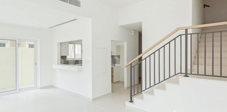 Adosado en Villanova, Dubai Land, Dubai, 4 dormitorios, 209.22 m², № 134523