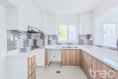 Adosado en Villanova, Dubai Land, Dubai, 4 dormitorios, 209.22 m², № 134523 - foto 4