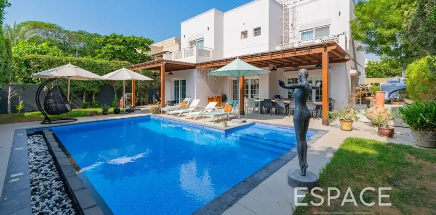 Villa in Meadows, Dubai 5 bedrooms, 343 sq.m. № 61732