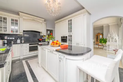 Villa in Meadows, Dubai 5 bedrooms, 343 sq.m. № 61732 - photo 7