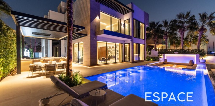 Villa in Palm Jumeirah, Dubai 5 bedrooms, 673 sq.m. № 61731