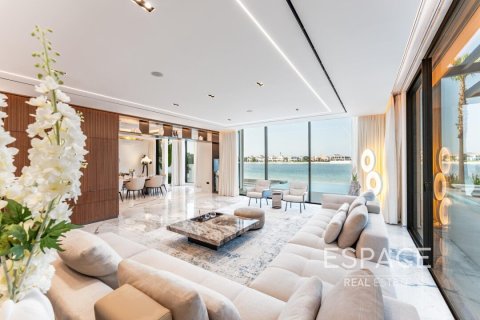 Villa in Palm Jumeirah, Dubai 5 bedrooms, 673 sq.m. № 61731 - photo 3