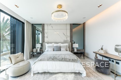 Villa in Palm Jumeirah, Dubai 5 bedrooms, 673 sq.m. № 61731 - photo 9