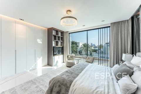 Villa in Palm Jumeirah, Dubai 5 bedrooms, 673 sq.m. № 61731 - photo 10