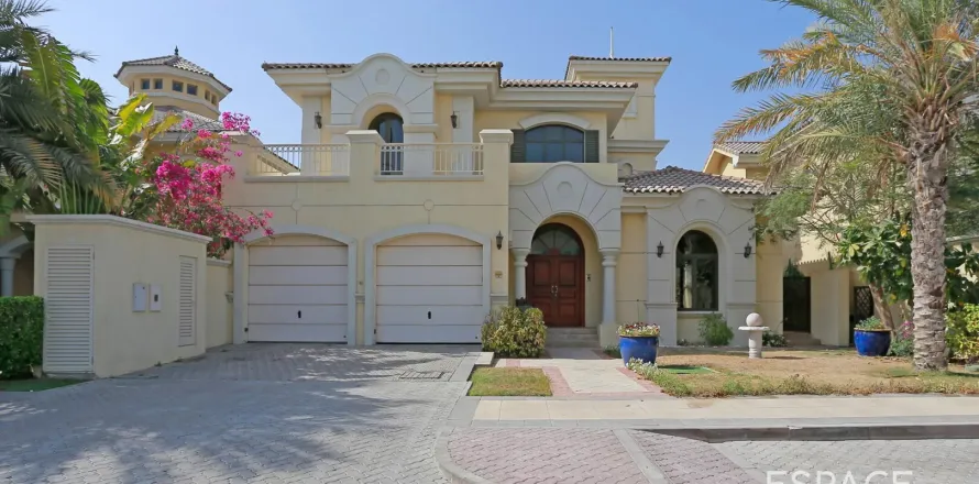 Villa in Palm Jumeirah, Dubai 4 bedrooms, 465 sq.m. № 61721