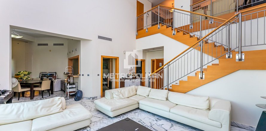 Ático en Shoreline Apartments, Palm Jumeirah, Dubai, 4 dormitorios, 449 m², № 73244