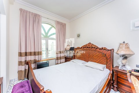 Ático en Shoreline Apartments, Palm Jumeirah, Dubai, 4 dormitorios, 449 m², № 73244 - foto 9