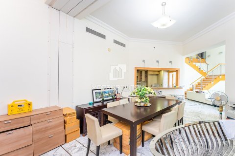 Ático en Shoreline Apartments, Palm Jumeirah, Dubai, 4 dormitorios, 449 m², № 73244 - foto 2