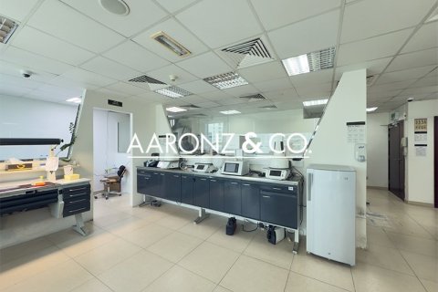 Oficina en Jumeirah Lake Towers, Dubai, 219 m², № 54810 - foto 4