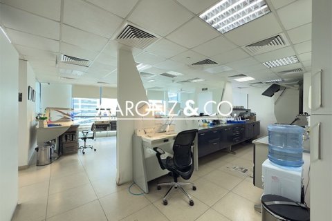 Oficina en Jumeirah Lake Towers, Dubai, 219 m², № 54810 - foto 3