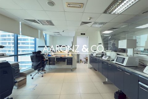 Oficina en Jumeirah Lake Towers, Dubai, 219 m², № 54810 - foto 1