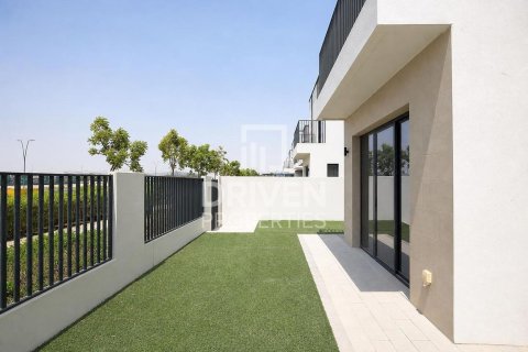 Villa in EMAAR South, Dubai South (Dubai World Central), Dubai 4 bedrooms, 238.11 sq.m. № 138754 - photo 22