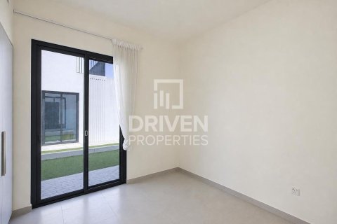 Villa in EMAAR South, Dubai South (Dubai World Central), Dubai 4 bedrooms, 238.11 sq.m. № 138754 - photo 8