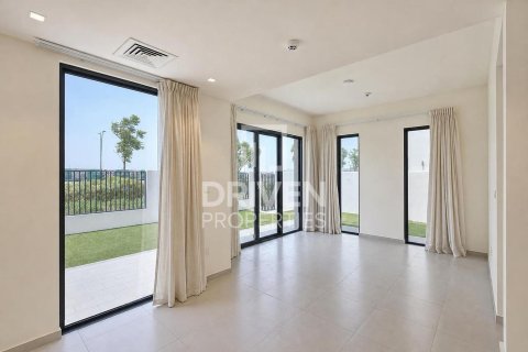 Villa in EMAAR South, Dubai South (Dubai World Central), Dubai 4 bedrooms, 238.11 sq.m. № 138754 - photo 4