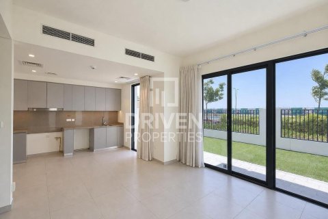 Villa in EMAAR South, Dubai South (Dubai World Central), Dubai 4 bedrooms, 238.11 sq.m. № 138754 - photo 6