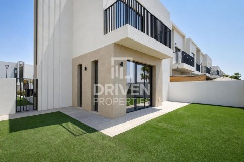 Villa in EMAAR South, Dubai South (Dubai World Central), Dubai 4 bedrooms, 238.11 sq.m. № 138754