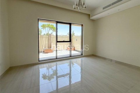 Adosado en Dubai Sports City, Dubai, 4 dormitorios, 208 m², № 44559 - foto 5