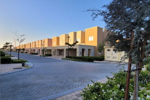 Купить таунхаус в Villanova, Dubai Land, Дубай: 4 спальни, 2214м², № 799 - фото 9