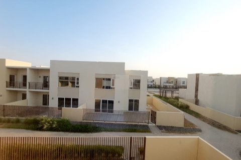 Townhouse in EMAAR South, Dubai South (Dubai World Central), Dubai 2 bedrooms, 120.95 sq.m. № 795 - photo 8
