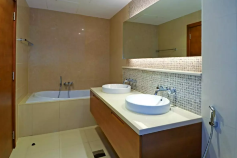 Apartment in Claren Towers, Downtown Dubai (Downtown Burj Dubai), Dubai 2 bedrooms, 1580 sq.m. № 801 - photo 6