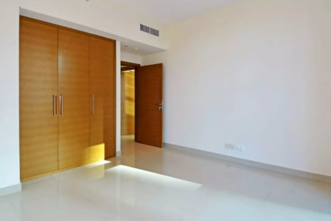 Apartment in Claren Towers, Downtown Dubai (Downtown Burj Dubai), Dubai 2 bedrooms, 1580 sq.m. № 801 - photo 2