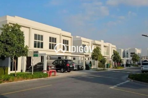 تاون هاوس في Arabella Townhouses, مُدُنْ, دبي 3 غرف نوم, 179.95 م² رقم 137951 - صورة 4