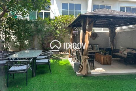 تاون هاوس في Arabella Townhouses, مُدُنْ, دبي 3 غرف نوم, 179.95 م² رقم 137951 - صورة 2