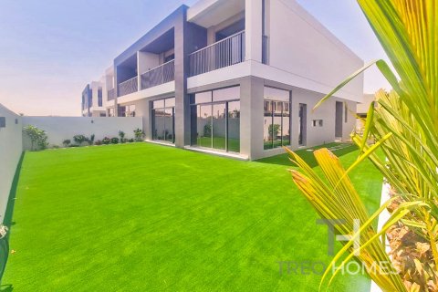 Villa à Dubai South (Dubai World Central), Dubai, 5 chambres, 394 m², № 14113 - photo 1