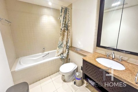 Appartement à Burj Khalifa, Dubai, 2 chambres, 135 m², № 14116 - photo 8