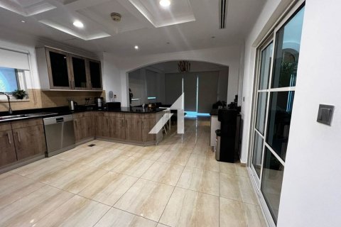 Villa en The Villa, Dubai, 5 dormitorios, 1116.6 m², № 64575 - foto 6