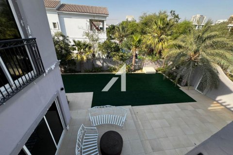 Villa en The Villa, Dubai, 5 dormitorios, 1116.6 m², № 64575 - foto 20
