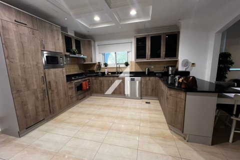 Villa en The Villa, Dubai, 5 dormitorios, 1116.6 m², № 64575 - foto 5