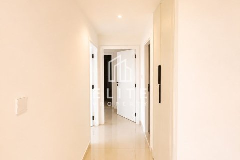 Apartment in Al Alka, Greens, Dubai 2 bedrooms, 105 sq.m. № 124890 - photo 12