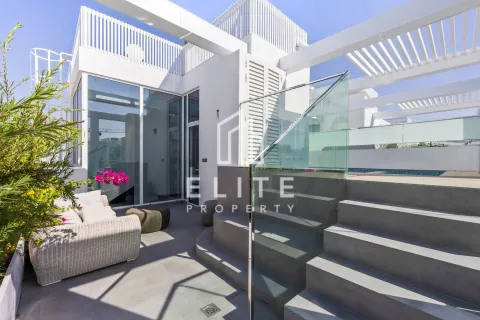 Villa in Al Barari, Dubai 4 bedrooms, 445 sq.m. № 121183 - photo 4