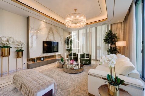 Villa in Dubai 7 bedrooms, 1021 sq.m. № 121186 - photo 6