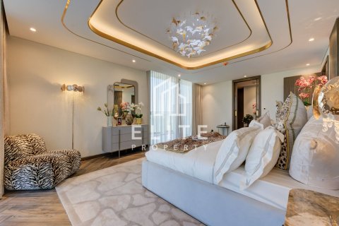 Villa in Dubai 7 bedrooms, 1021 sq.m. № 121186 - photo 18