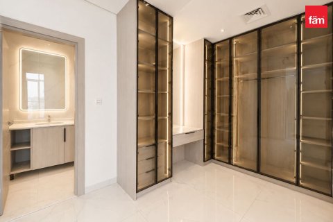Villa in Al Furjan, Dubai 6 bedrooms, 600 sq.m. № 118296 - photo 17