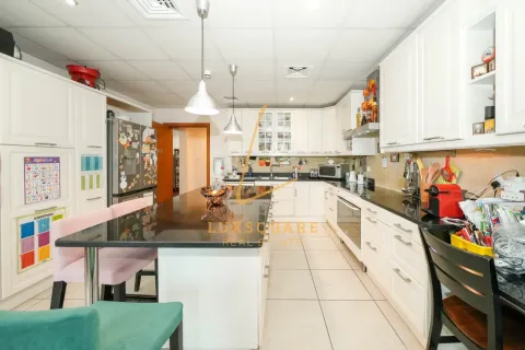 Apartment in Green Community, Dubai 3 bedrooms, 237 sq.m. № 96061 - photo 17