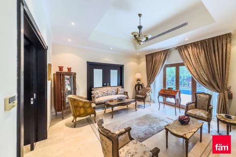 Villa in Al Furjan, Dubai 5 bedrooms, 600 sq.m. № 137796 - photo 2