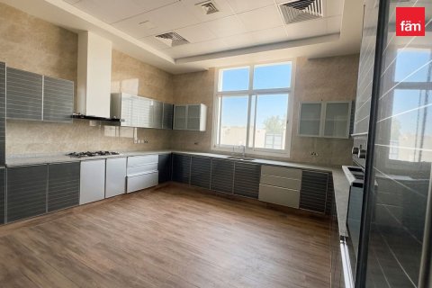 Villa à Dubai, 9 chambres, 1712.3 m², № 133358 - photo 9