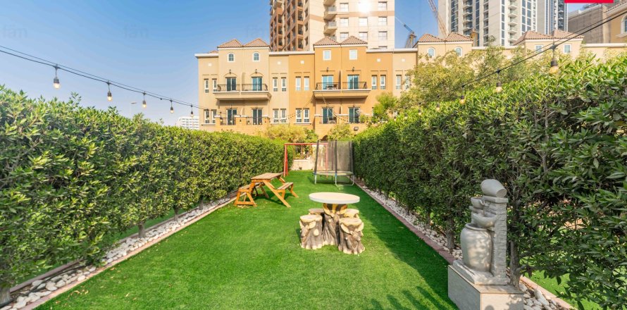 Maison de ville à Dubai, 3 chambres, 135.4 m², № 133359