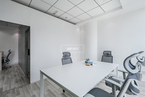 Снять в аренду офис в Бизнес-Бэе, Дубай: 54.4м², № 42710 - фото 7