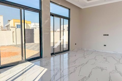 Villa à Al Aweer, Dubai, 4 chambres, 390 m², № 95337 - photo 10